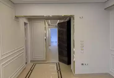 Apartments For sale - 3 rooms - floor 1