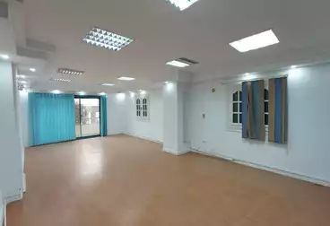 Offices For rent - 7 rooms - floor 4