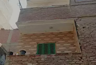 Building For sale - 4 rooms