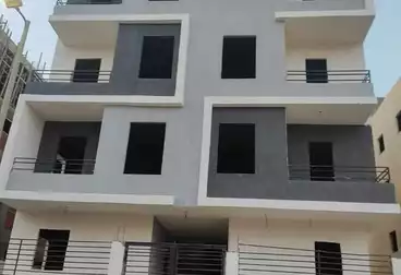 Apartment with Garden For sale - 3 rooms - floor 1