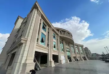 مكاتب للإيجار - 8 غرف - بالدور 3