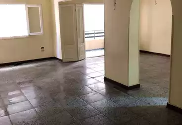 Apartments For sale - 3 rooms - floor 5