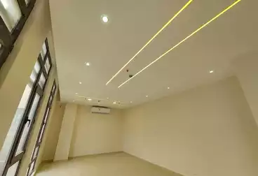 إداري للإيجار - 6 غرف - بالدور 2