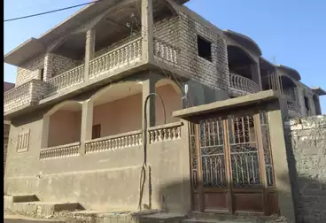 House / Home For sale - 3 rooms