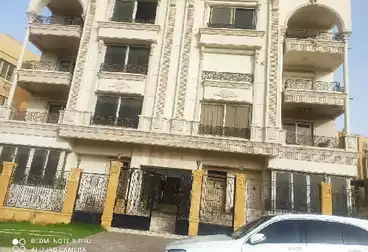 Apartments For sale - 4 rooms - floor 1