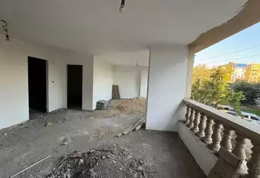 Apartments For sale - 3 rooms - floor 1