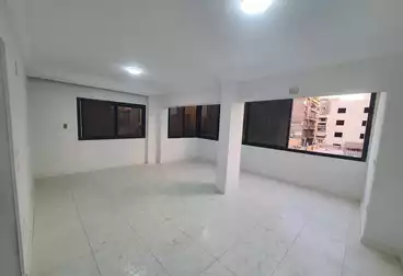 Apartments For rent - 3 rooms - floor 5
