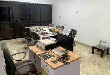 Apartments For sale - 4 rooms - floor 2