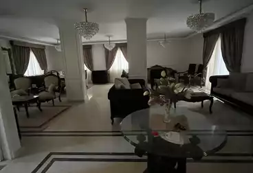 فيلا منفصلة للبيع - 7 غرف