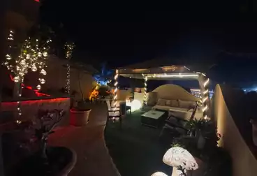 Penthouse For sale - 4 rooms - floor 3