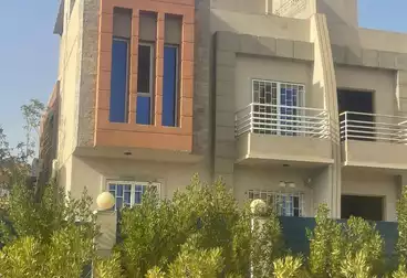 فلل للبيع - 6 غرف
