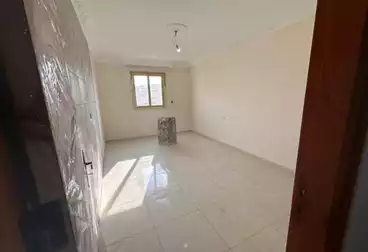 شقق للإيجار - 3 غرف - بالدور 0