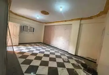 House / Home For sale - 4 rooms