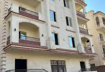 شقق للبيع - 3 غرف - بالدور 1