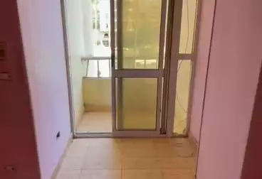 Apartments For sale - 2 rooms - floor 1