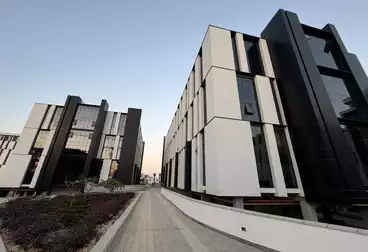 Administrative For rent - 9 rooms - floor 4