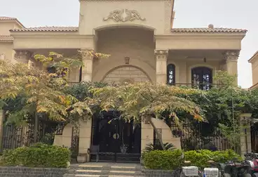 عقارات للبيع - 6 غرف