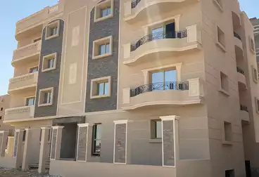Apartment with Garden For sale - 3 rooms - floor 0