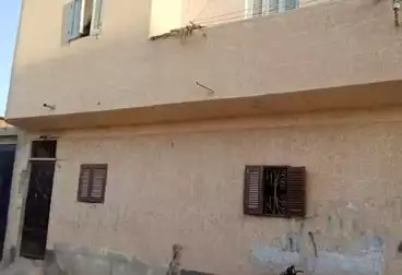 Building For sale - 6 rooms