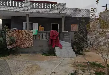 House / Home For sale - 4 rooms
