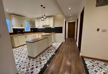 Apartments For sale - 4 rooms - floor 1