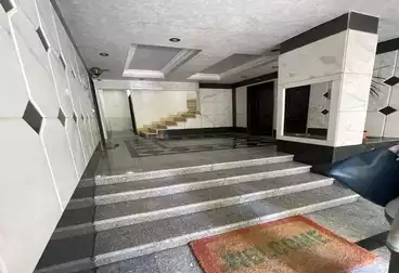 Apartments For sale - 3 rooms - floor 1