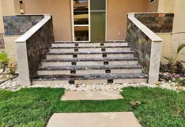 Apartments For sale - 3 rooms - floor 1