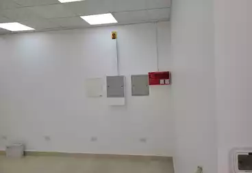 إداري للإيجار - 4 غرف - بالدور 3