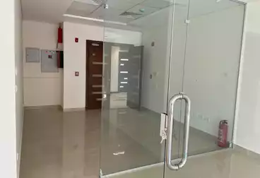 Administrative For rent - 5 rooms - floor 1