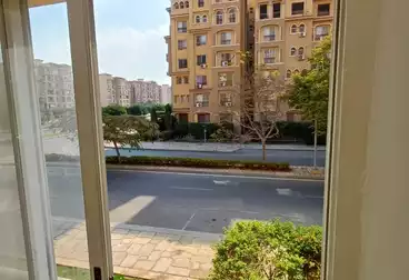 Apartments For sale - 2 rooms - floor 1