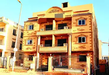 Apartments For sale - 4 rooms - floor 1