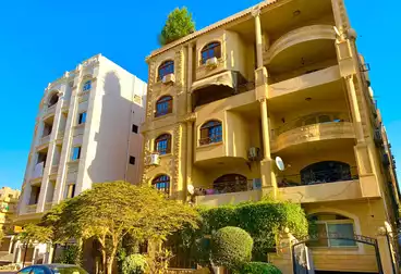 Apartments For sale - 3 rooms - floor 4