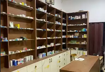 صيدليات للبيع