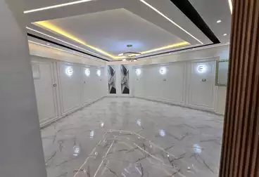 Apartments For sale - 3 rooms - floor 9