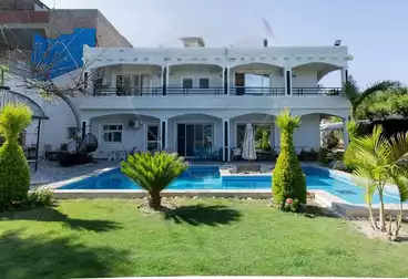 Garden Villa For sale - 6 rooms