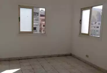 Apartments For sale - 2 rooms - floor 7