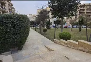 Apartment with Garden For sale - 3 rooms - floor 0
