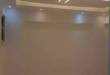 Apartments For sale - 3 rooms - floor 1