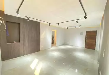 Apartments For sale - 2 rooms - floor 5