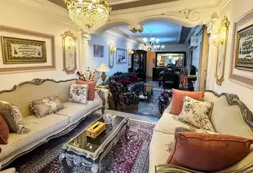Apartments For sale - 3 rooms - floor 8