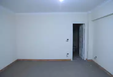 Apartments For sale - 3 rooms - floor 5