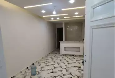 Apartments For sale - 2 rooms - floor 8