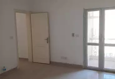 شقق للبيع - 3 غرف - بالدور 1