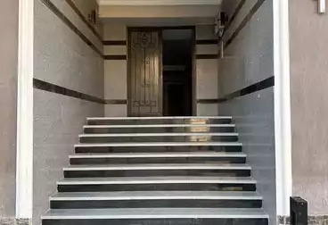 Apartments For sale - 3 rooms - floor 1
