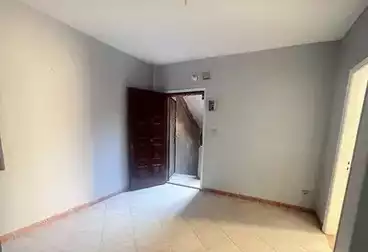 Apartments For rent - 3 rooms - floor 5