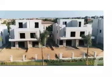 فيلا منفصلة للبيع - 5 غرف