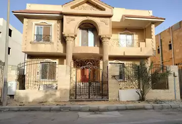 Separate Villa For sale - 10 rooms