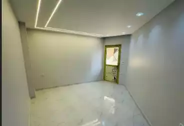 Apartments For sale - 3 rooms - floor 1