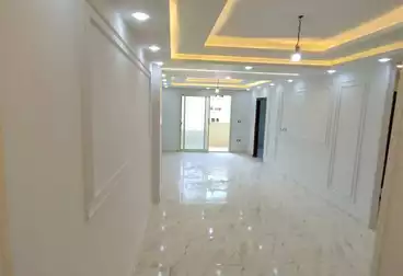 شقق للبيع - 3 غرف - بالدور 8