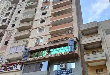 Apartments For sale - 4 rooms - floor 1